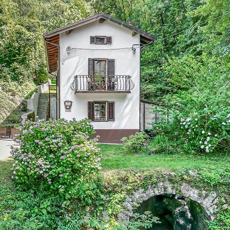 House By The Stream - Happy Rentals Avce Esterno foto