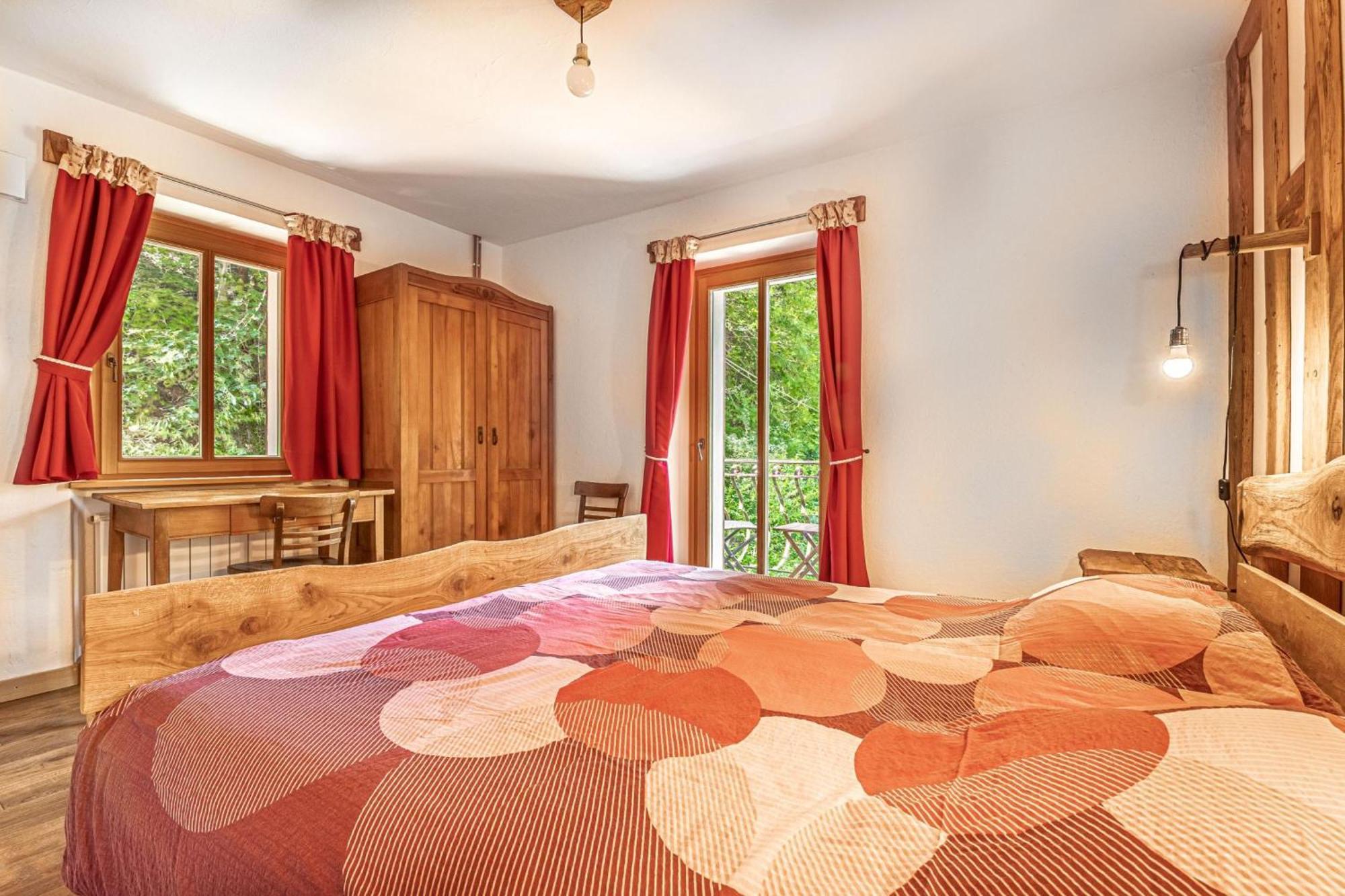 House By The Stream - Happy Rentals Avce Esterno foto